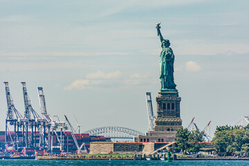 Fotos de la estatua de la libertad, desde el ferry que conduce a Liberty Island. © Javi