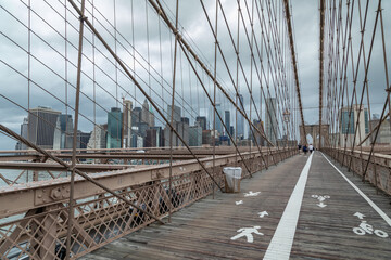 Fototapeta na wymiar Brooklyn Bridge, New York street life
