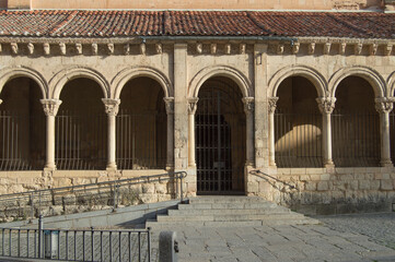 Obraz premium atrium and entrance with Romanesque arches of the church of San Millan in Segovia, Spain, seen from the front