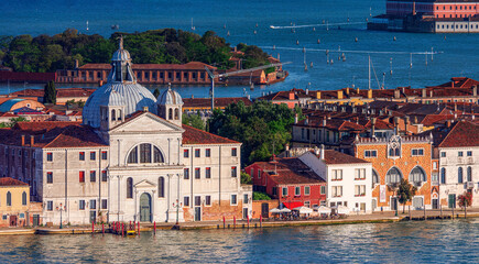 Fototapeta na wymiar Venezian City view from top of the Markus Tower to the lagoon city