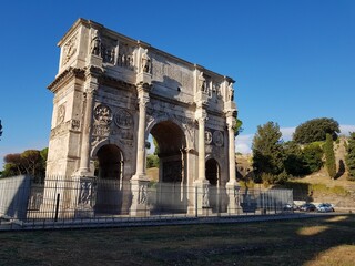 Fototapeta na wymiar Ancient Gate of Constantine in Rome