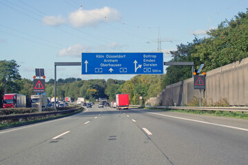 Autobah 2 vor der Anschlusstelle Autobahn 31 in Richtung Emden