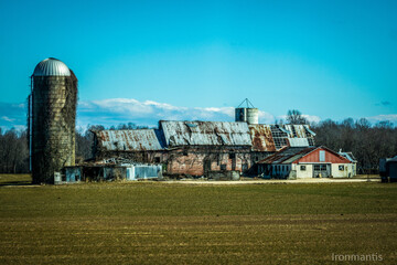 Fototapeta na wymiar landscape with barn