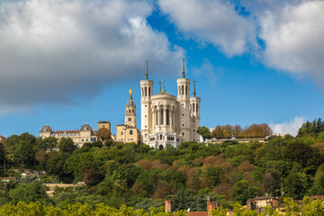 Obraz premium Notre Dame de Fourviere in Lyon, France