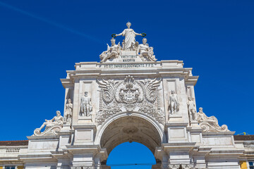 Fototapeta na wymiar Triumphal arch in Lisbon