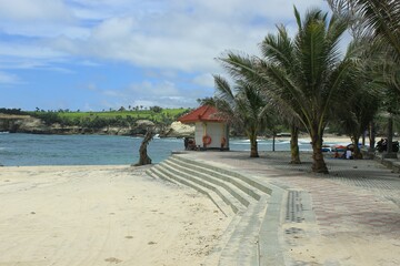 quiet seashore at klayar beach during the day. so calm