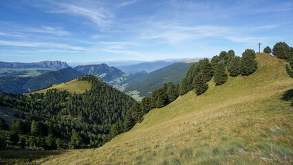 Fototapeta na wymiar Wonderful mountain view in the dolomites: Raschoetz near gardena valley in alto adige, italy.