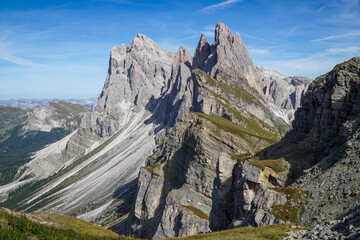 Fototapeta na wymiar Amazing landscape in the dolomites. Odles group from seceda. picturesue landscape in south tyrol, italy.