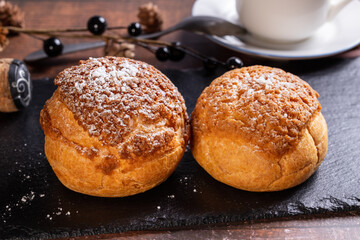 コンビニのシュ－クリ－ム