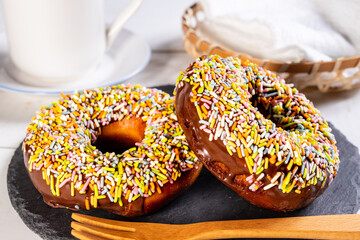 チョコチップドーナツ