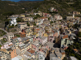 Obraz premium parque nacional de Cinque Terre desde punto de vista aéreo, pueblo de Riomaggiore
