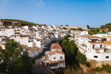 Fototapeta na wymiar setenil de las fronteras, beautiful small village in andalusia, spain