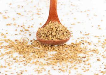 Galgantwurzel. geschnitten