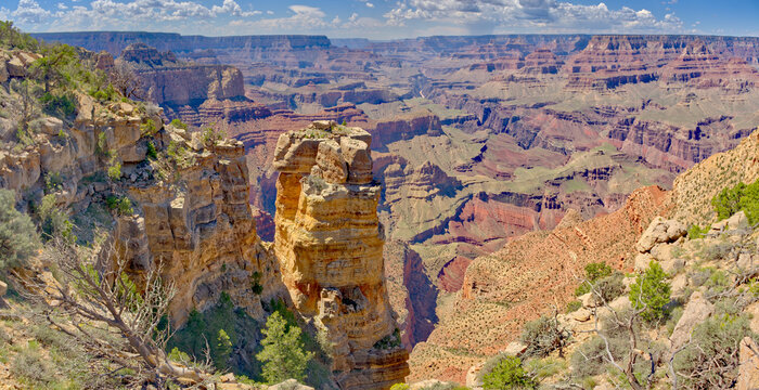 A rock spire separate from the cliff wall west of Zuni Point at Grand Canyon, Grand Canyon National Park, UNESCO World Heritage Site, Arizona