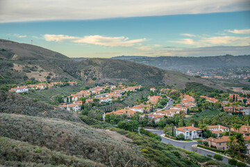 Fototapeta na wymiar View of a rich neighborhood from a hiking trail at San Clemente, California