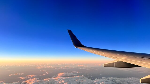 夕暮れの空　航空写真