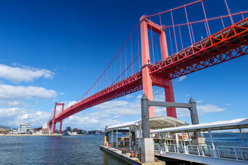 秋の青空と若戸大橋　福岡県北九州市