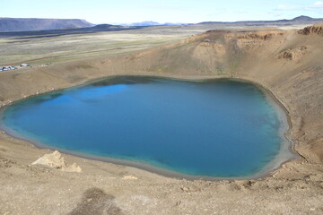 Icelandic lake © Andrea