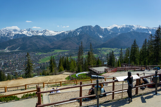 Zakopane, Gubał&oacute;wka, widok na g&oacute;ry i miasto.