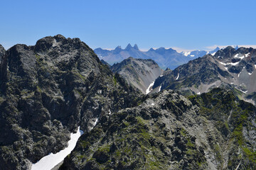 Les Aiguilles d'Arves (alt 3513 m), vues depuis le sommet du Grand Charnier