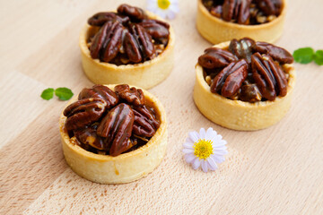 Pecan caramel mini tart