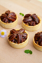 Pecan caramel mini tart