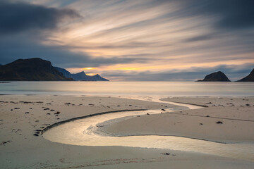 Fototapeta na wymiar Beautiful and atmospheric beaches in the Lofoten archipelago in Northern Norway. Photo taken in the fall.