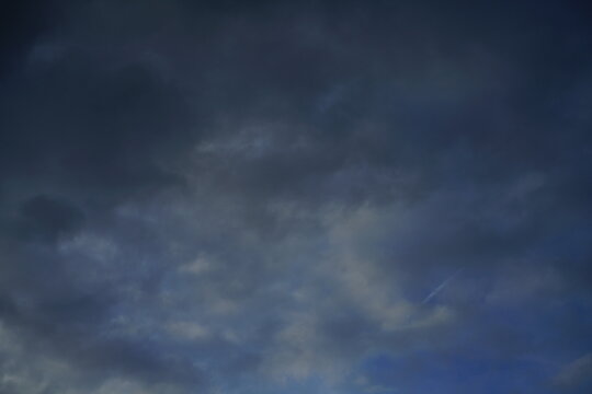 Wolken Gebilde mit blau, grau und wei&szlig;