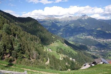 Fototapeta na wymiar Blick vom Mutkopf zu den Sarntaler Alpen