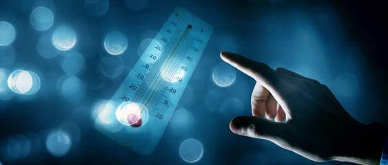Mercury thermometer for determining the temperature indoor
