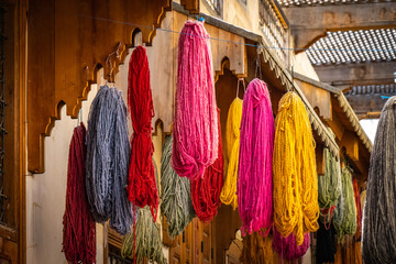 wool, dyers quarter, medina of fez, fes, fez el bali, morocco, north africa - obrazy, fototapety, plakaty