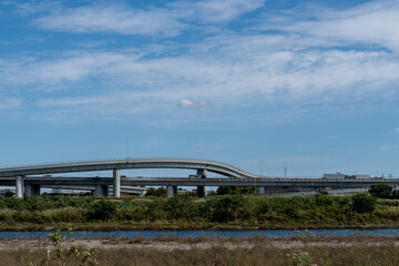 Obraz premium 神奈川県を流れる相模川の風景