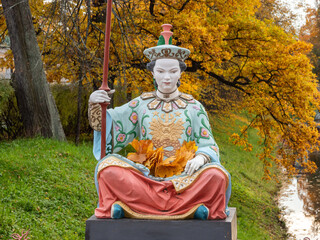 Alexander Park (Tsarskoye Selo). The Big Chinese Bridge, statues of Chinese in national dress.