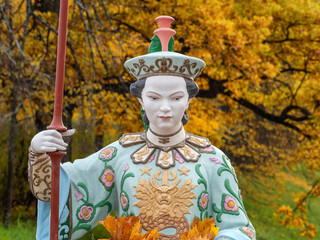 Alexander Park (Tsarskoye Selo). The Big Chinese Bridge, statues of Chinese in national dress.
