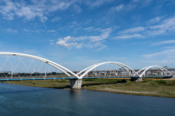 神奈川県相模川に架る橋の風景