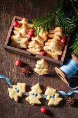 Delicious butter cookies chain as unique decorations.