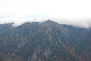 秋の黒部。大観峰からの風景。鳴沢岳・赤沢岳。