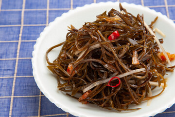 家庭料理　昆布の中華漬け　