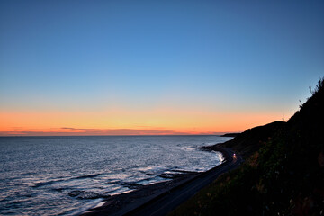 マジックアワーの海岸線