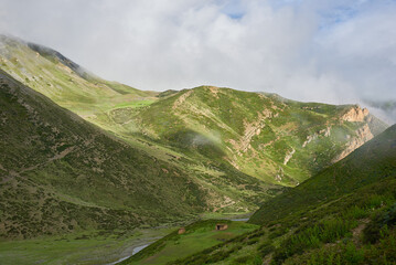 Fototapeta na wymiar Green Hills of Upper Dolpa