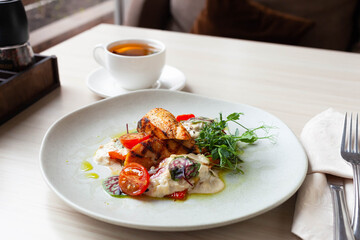chicken meat restaurant served