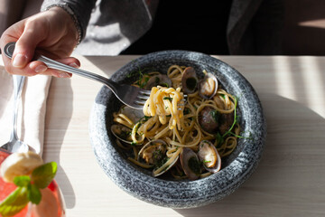 spaghetti with vongole restaurant served
