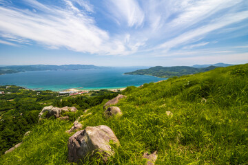 Fototapeta premium 山と海と雲