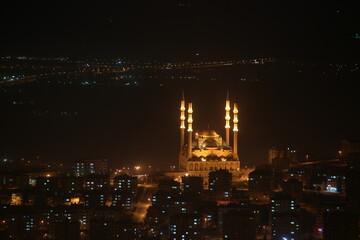 night view country, Kahramanmaraş city and mosque at night