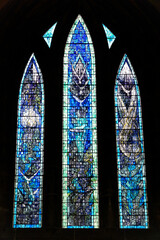 Farbige Kirchenfenster, St. Mungo´s Cathedral, Glasgow, Schottland, Großbritannien, Europa 