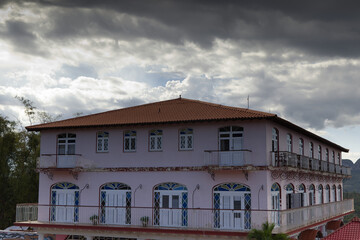 Obraz premium Ancient colonial house in the Vinales area, Cuba
