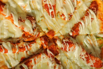 chicken and cheese pizza