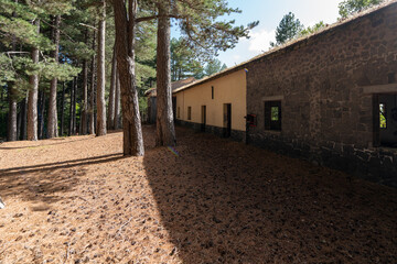 Lost Place -verlassenes Feriendorf am Ätna