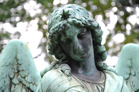 Ange &agrave; l'&eacute;toile