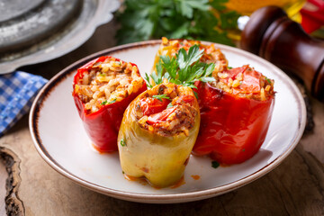 Traditional Turkish foods; Stuffed pepper (etli biber dolmasi)